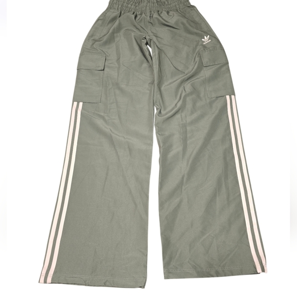 Adidas NWT Original 3 Stripe Green Track Cargo Pants Women's Small - Picture 5 of 9